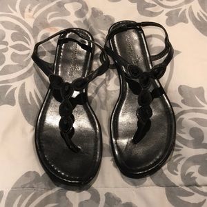 Black sandals size 8